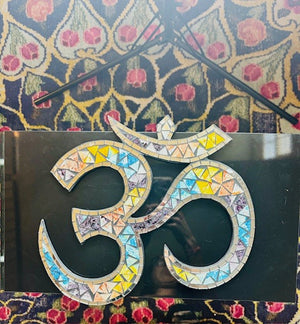 Om Mosaic Signs